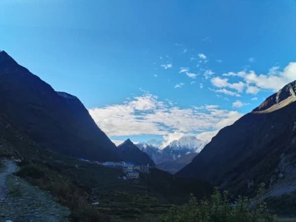 Manaslu Circuit vs Annapurna Circuit: The Honest 2026 Comparison (So You Stop Guessing)