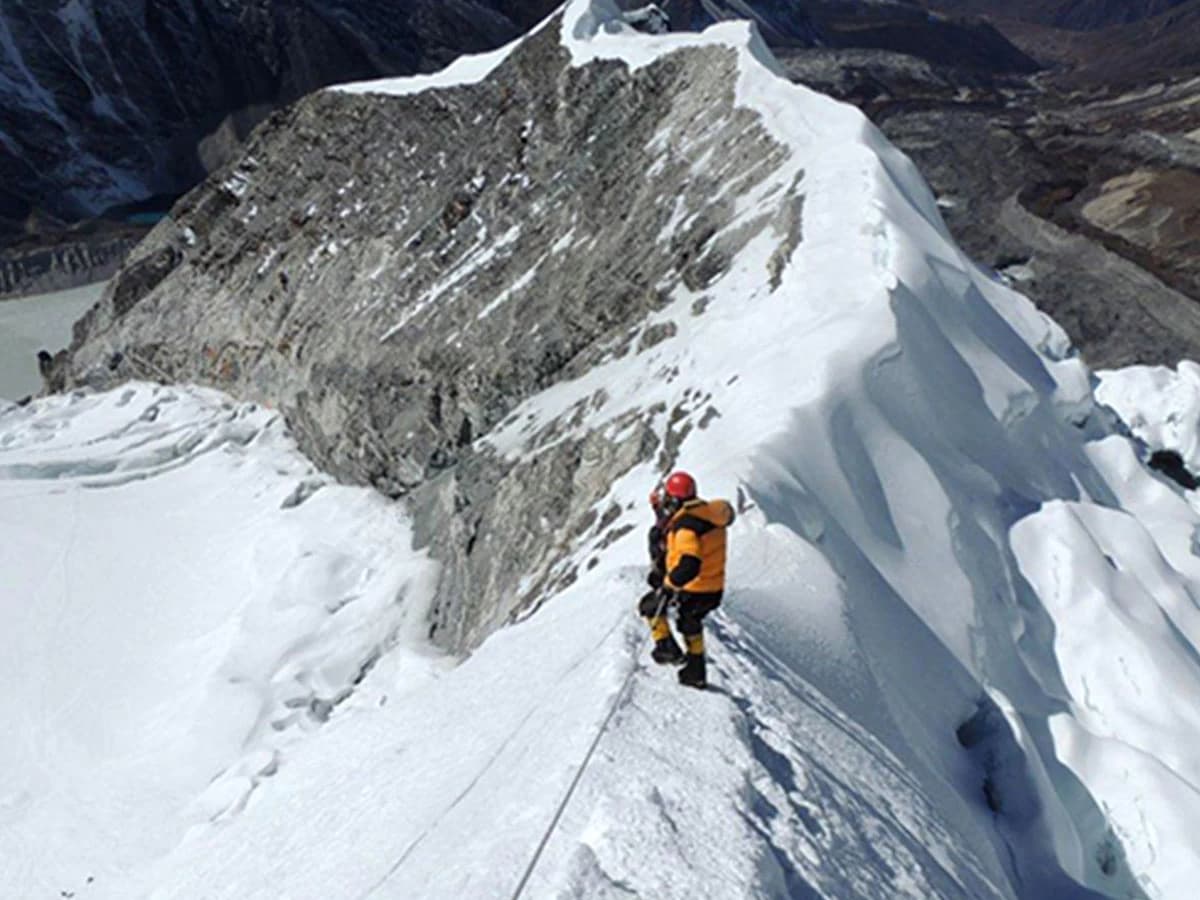 Pisang Peak Climbing - 17 Days