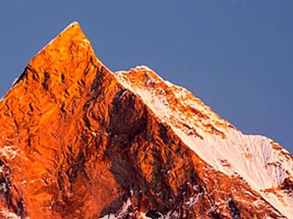 Amphu Labtsa Pass Trek - 18 days