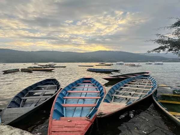 Nepal tour Pokhara Kathmandu chitwan