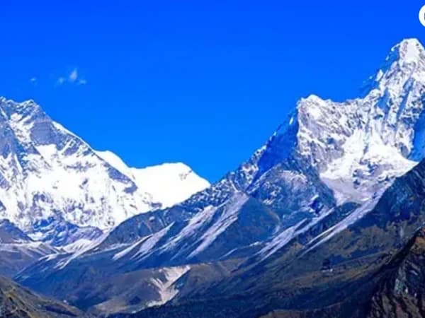 Cho La Pass View Everest