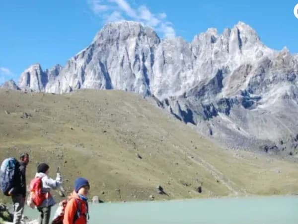 Everest Three Passes Trek Hero