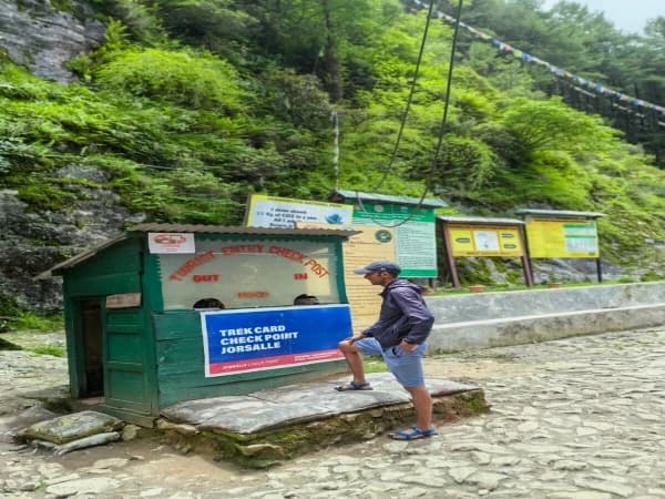 Fe56a8b3 7874 4972 B19e 8c4b72c5 1