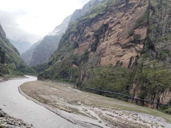 Manaslu Base Camp Tour