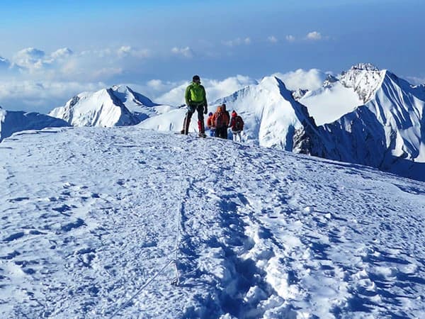 Pisang Peak climbing - 17 Days